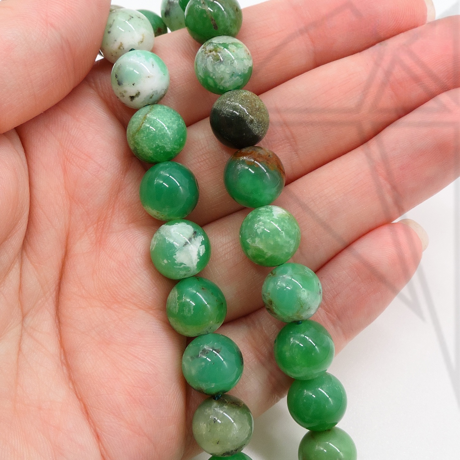 Хризопраз австралийский 1/2 нити 8 мм