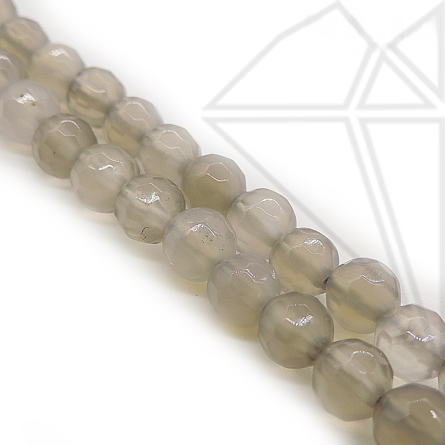 Халцедон серый круглый с огранкой 4 мм