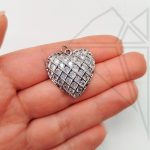 Подвеска сердце с крупными фианитами 24 мм (родий)
