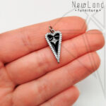 Подвеска сердце с черной эмалью и фианитами 21 мм (родий)