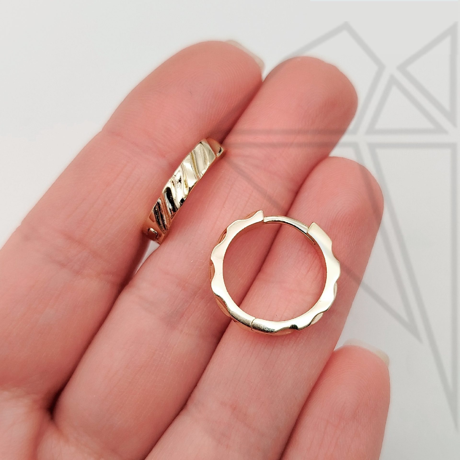 Швензы круглые с рифленой насечкой 18 мм (золото)