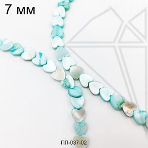 Перламутр голубой сердечки 6 мм 1/2 нити