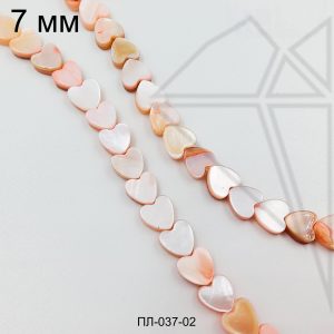 Перламутр розовый сердечки 6 мм 1/2 нити