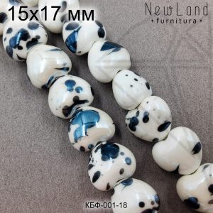Керамическая бусина белая пятнистая сердце 15×17 мм 1/2 нити